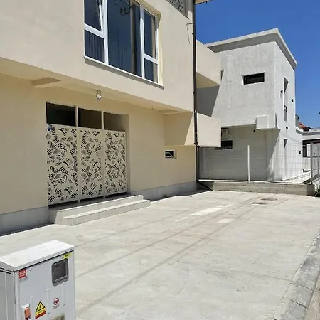 Larimar Πανσιόν 3*